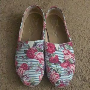Floral Toms